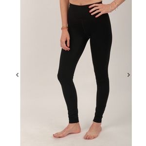 16-18 NWT Black Brilliant Hi-Rise Legging 28"